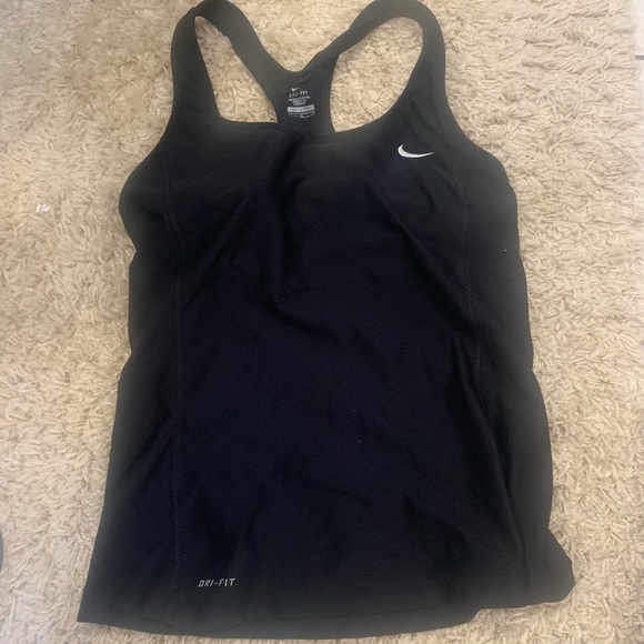 Nike Tops - Nike drifit workout top